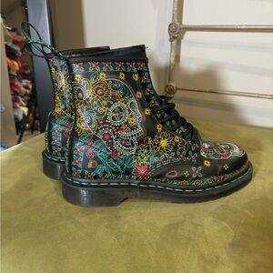 Doc Dr. Martens Sugar Skull skeleton black pink multi color boots size 8 New